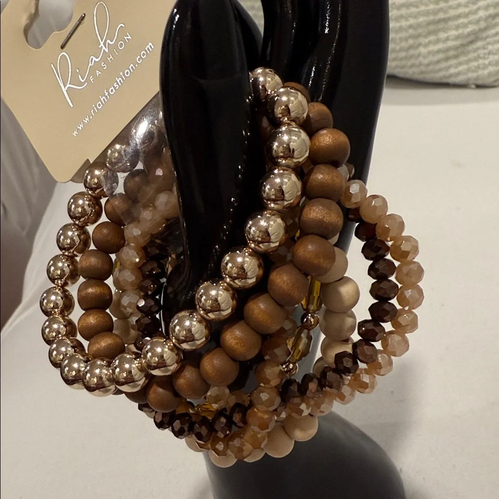 Riah Fashion Brown and Gold Beaded Bracelet Set - Picture 3 of 4